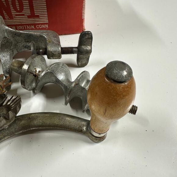 Universal No. 1 Food & Meat Chopper Grinder Complete in Box with Instructions - Picture 4 of 6